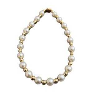 Elegant Gold and White Pearl Necklace